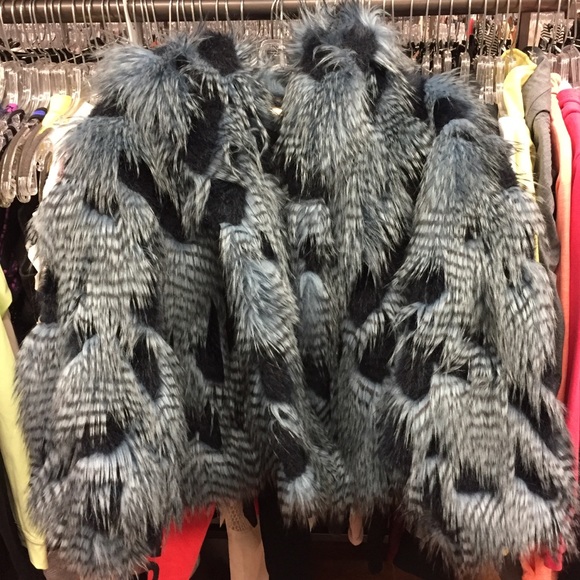 ✨JUICY COUTURE✨Blue Lapis Faux Fur Jacket - Picture 2 of 5